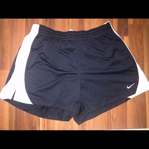 EUC Women’s Nike gym shorts